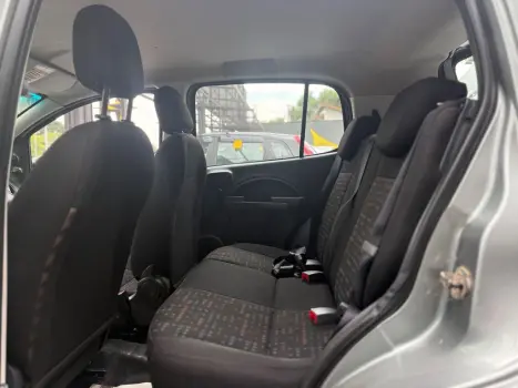 FIAT Uno 1.0 4P FLEX EVO VIVACE CELEBRATION, Foto 6