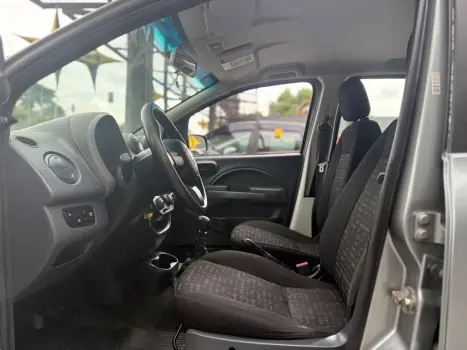 FIAT Uno 1.0 4P FLEX EVO VIVACE CELEBRATION, Foto 12