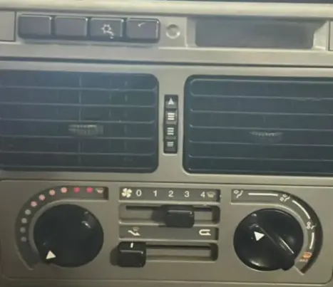 FIAT Uno 1.0 MILLE ECONOMY CELEBRATION, Foto 2