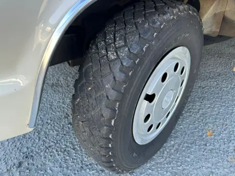 FORD F-1000 4.9 I CABINE SIMPLES, Foto 15 FORD F-1000 4.9 I CABINE SIMPLES, Foto 15