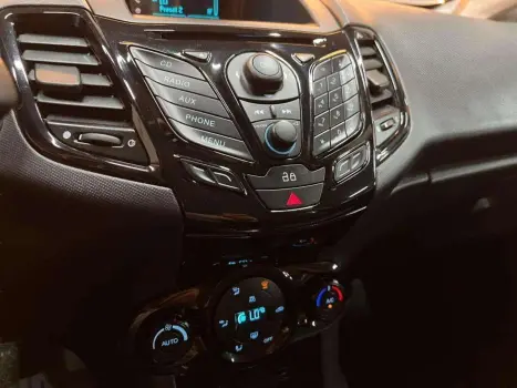 FORD Fiesta Hatch 1.6 16V 4P FLEX TITANIUM POWERSHIFT AUTOM�TICO, Foto 6