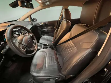 FORD Fiesta Hatch 1.6 16V 4P FLEX TITANIUM POWERSHIFT AUTOM�TICO, Foto 8