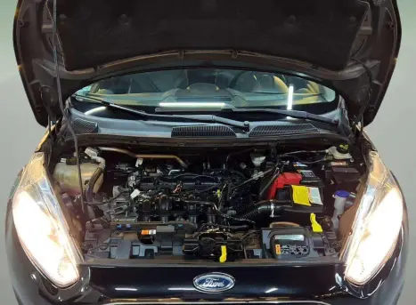 FORD Fiesta Hatch 1.6 16V 4P FLEX TITANIUM POWERSHIFT AUTOM�TICO, Foto 10