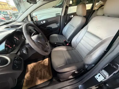FORD Fiesta Hatch 1.6, Foto 7
