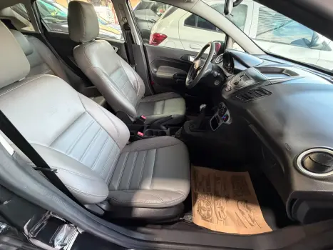 FORD Fiesta Hatch 1.6, Foto 12