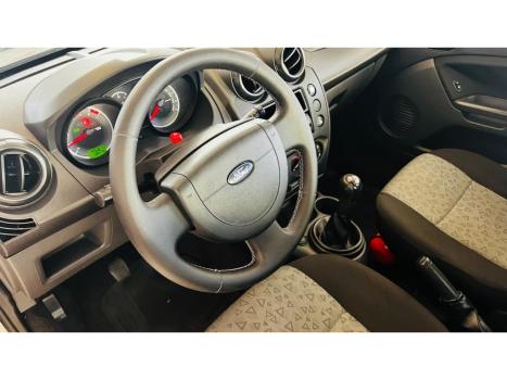 FORD Fiesta Sedan 1.6 4P FLEX, Foto 8