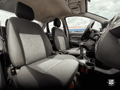 FORD Fiesta Sedan 1.6 4P ROCAM FLEX, Foto 9