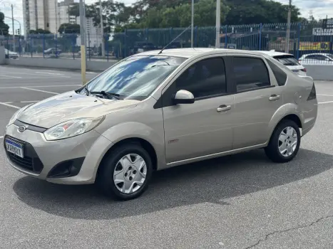 FORD Fiesta Sedan 1.6 4P ROCAM FLEX, Foto 1