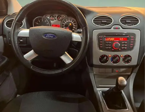FORD Focus Hatch 1.6 16V 4P FLEX GL, Foto 5
