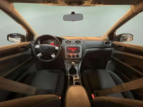 FORD Focus Hatch 1.6 16V 4P FLEX GL, Foto 7