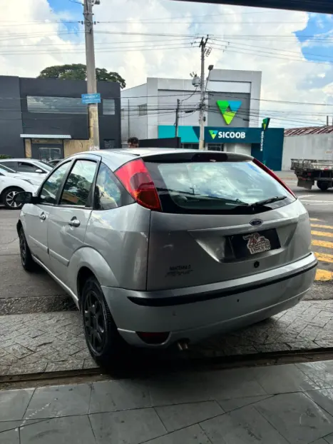 FORD Focus Hatch 1.6 16V 4P FLEX GL, Foto 2