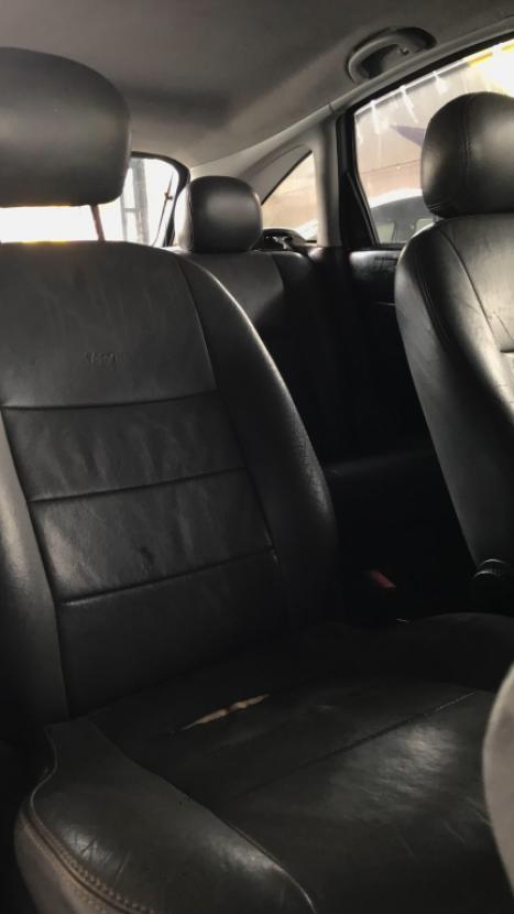 FORD Focus Hatch 1.6 16V 4P FLEX GL, Foto 4