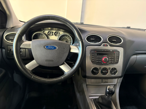 FORD Focus Hatch 1.6 16V 4P SE FLEX, Foto 9