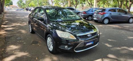 FORD Focus Sedan 2.0 16V 4P GHIA, Foto 3