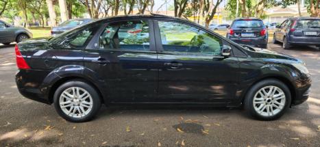 FORD Focus Sedan 2.0 16V 4P GHIA, Foto 5