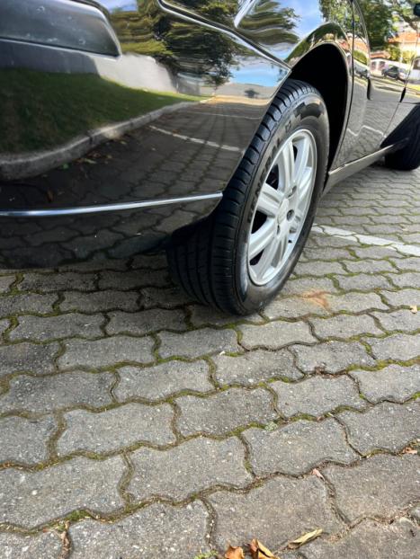 FORD Focus Sedan 2.0 16V 4P GHIA FLEX, Foto 19