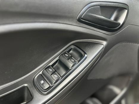 FORD Ka Hatch 1.5 12V 4P FLEX TI-VCT SE AUTOM�TICO, Foto 12