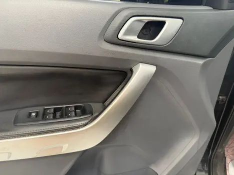 FORD Ranger 3.2 20V XLT 4X4 CABINE DUPLA TURBO DIESEL, Foto 10 FORD Ranger 3.2 20V XLT 4X4 CABINE DUPLA TURBO DIESEL, Foto 10