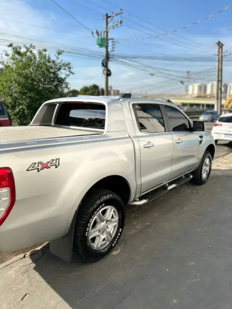 FORD Ranger 3.2 20V CABINE DUPLA 4X4 LIMITED TURBO DIESEL AUTOMTICO, Foto 2