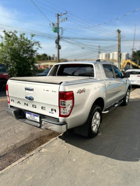 FORD Ranger 3.2 20V CABINE DUPLA 4X4 LIMITED TURBO DIESEL AUTOMTICO, Foto 6