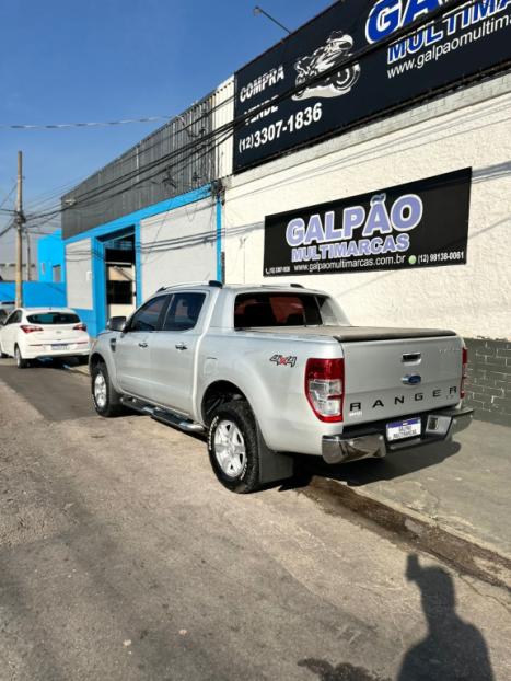 FORD Ranger 3.2 20V CABINE DUPLA 4X4 LIMITED TURBO DIESEL AUTOMTICO, Foto 9