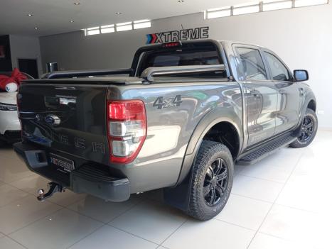 FORD Ranger 3.2 20V CABINE DUPLA 4X4 STORM TURBO DIESEL AUTOM�TICO, Foto 3