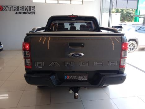 FORD Ranger 3.2 20V CABINE DUPLA 4X4 STORM TURBO DIESEL AUTOM�TICO, Foto 4