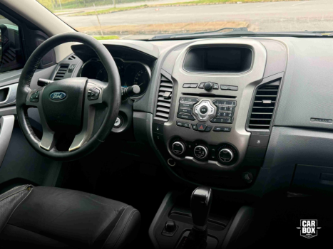 FORD Ranger 3.2 20V CABINE DUPLA 4X4 LIMITED TURBO DIESEL AUTOM�TICO, Foto 15