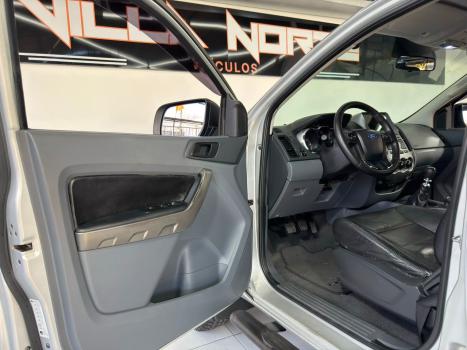 FORD Ranger 3.2 20V XLS CABINE DUPLA TURBO DIESEL, Foto 17