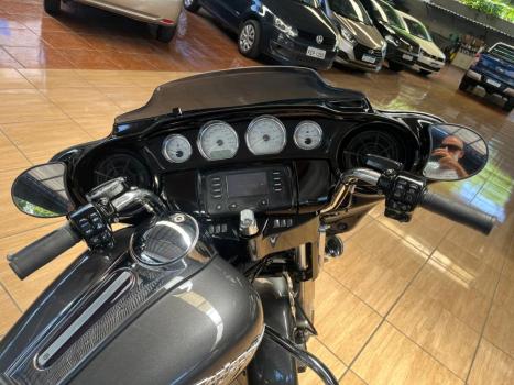 HARLEY DAVIDSON Street Glide FLHX 1700, Foto 4