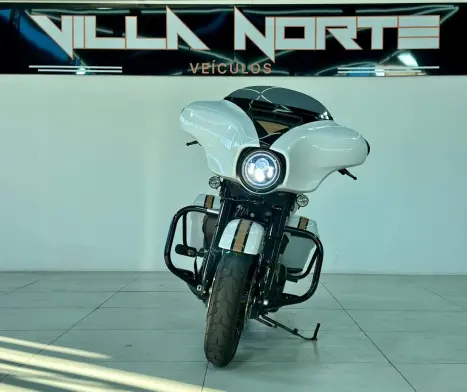 HARLEY DAVIDSON Street Glide FLHX 1800, Foto 3