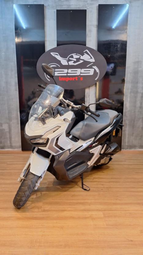 HONDA ADV 150 ABS, Foto 2