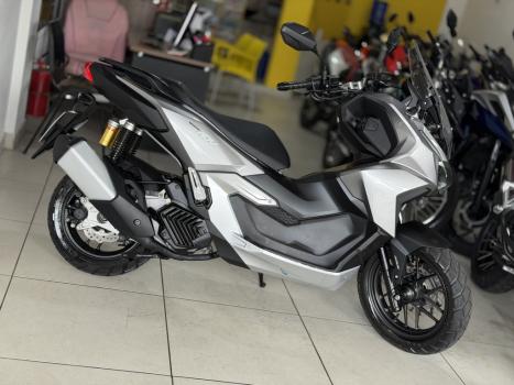 HONDA ADV 160 , Foto 6