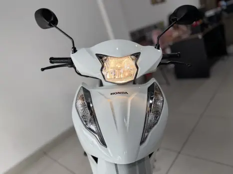 HONDA Biz 125 ES, Foto 3