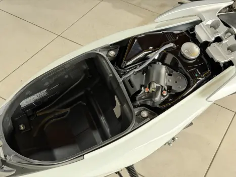 HONDA Biz 125 ES, Foto 11