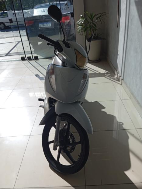 HONDA Biz 125 EX, Foto 5