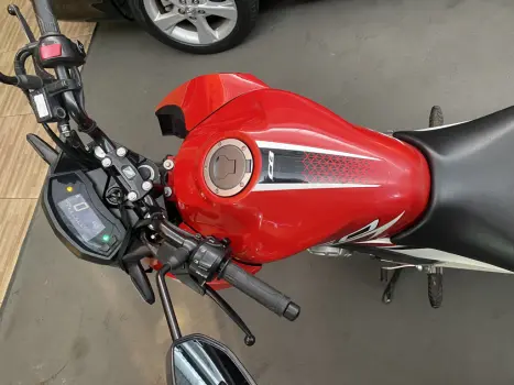 HONDA CB 250 F Twister , Foto 3