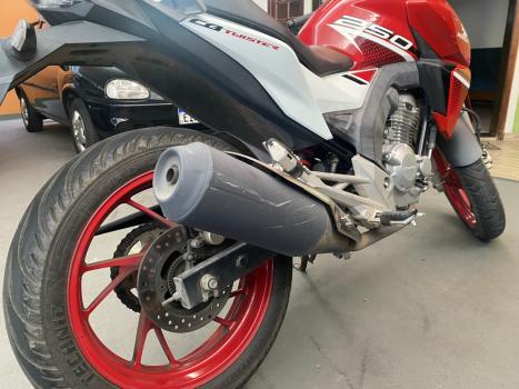 HONDA CB 250 F Twister , Foto 5