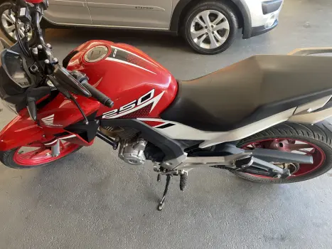 HONDA CB 250 F Twister , Foto 8