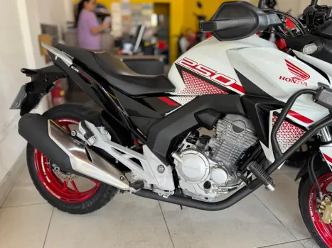 HONDA CB 250 F Twister FLEXONE, Foto 5