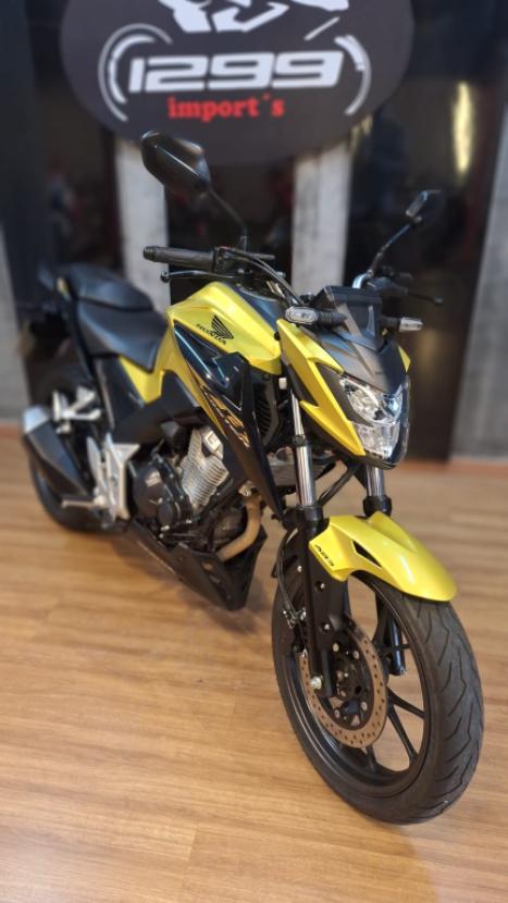 HONDA CB 300 F Twister FLEX ABS, Foto 2