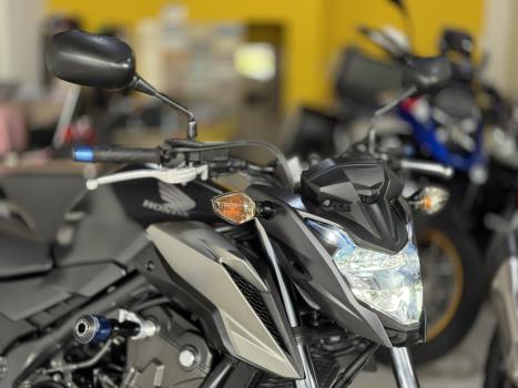 HONDA CB 500 F ABS, Foto 2