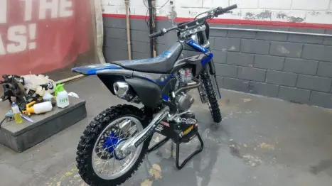 HONDA CRF 230 F, Foto 7