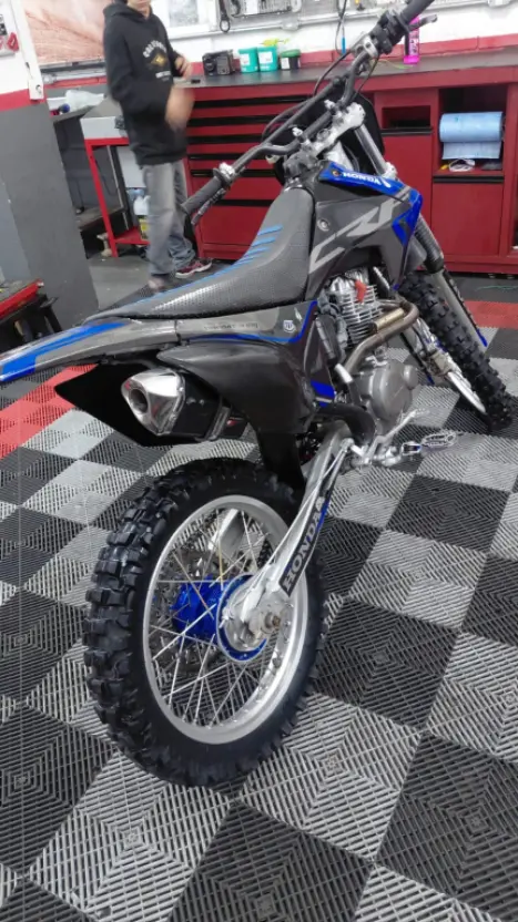 HONDA CRF 230 F, Foto 11