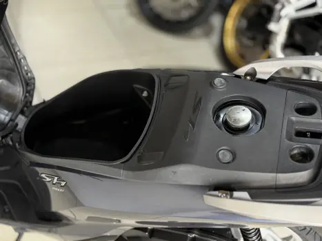 HONDA SH 150 I DLX, Foto 10