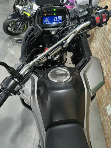 HONDA XRE 300 Sahara , Foto 4