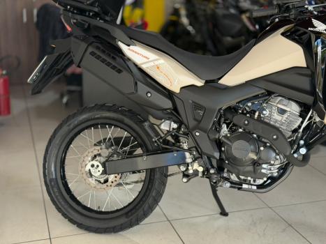 HONDA XRE 300 Sahara ADVENTURE, Foto 6
