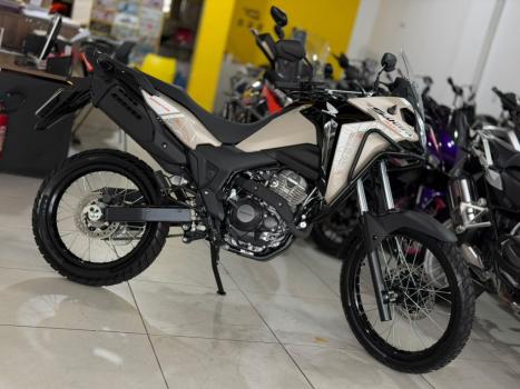 HONDA XRE 300 Sahara ADVENTURE, Foto 8