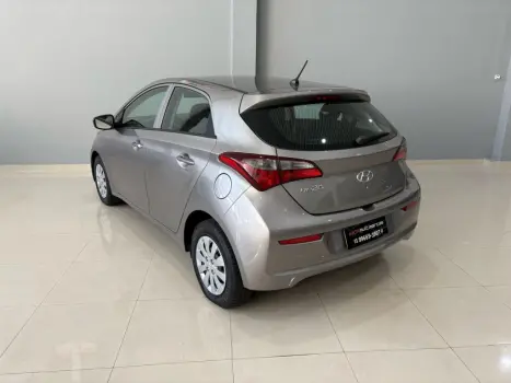 HYUNDAI HB 20 Hatch 1.0 12V 4P FLEX UNIQUE, Foto 4