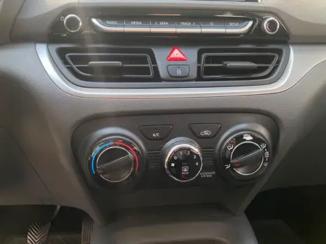 HYUNDAI HB 20 Sedan 1.0 12V 4P FLEX COMFORT PLUS, Foto 4